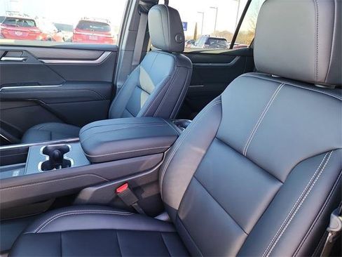 New 2026 GMC Acadia Elevation w/ Super Cruise Package image 13