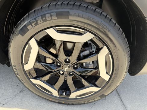 Certified 2025 Kia Telluride S FWD image 36