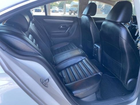 Used 2011 Volkswagen CC Sport image 18