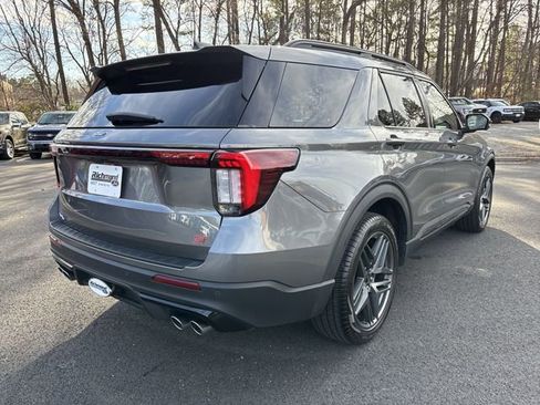 Certified 2025 Ford Explorer ST image 8