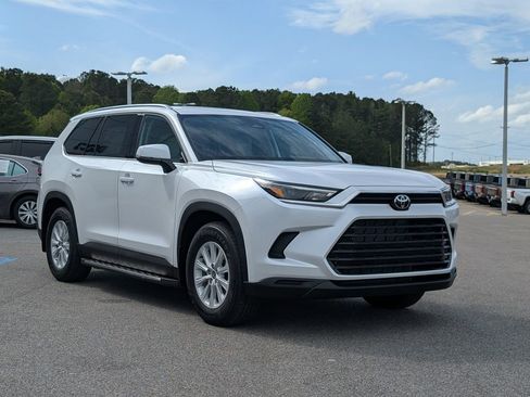 New 2026 Toyota Grand Highlander XLE image 7