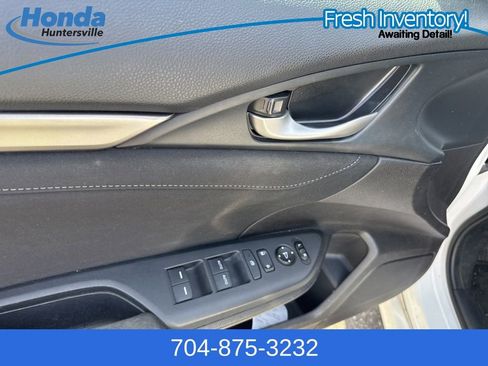 Used 2020 Honda Civic EX image 15