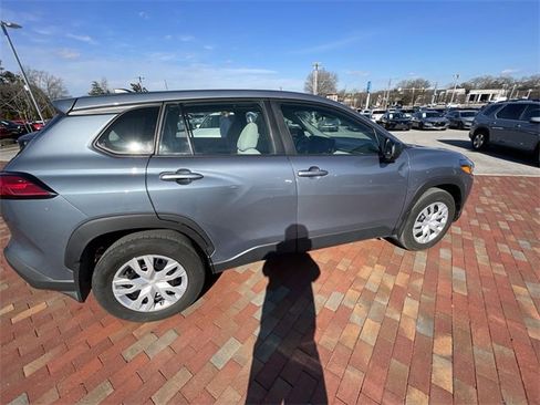Used 2022 Toyota Corolla Cross L image 22
