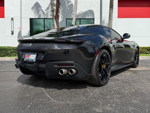 Used 2021 Ferrari Roma RWD image 21