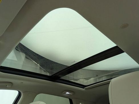 Certified 2023 Cadillac XT5 Premium Luxury w/ Technology Package image 19