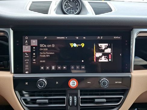 Certified 2026 Porsche Macan AWD/4WD image 21