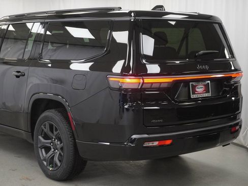 New 2026 Jeep Grand Wagoneer L Limited AWD/4WD image 12
