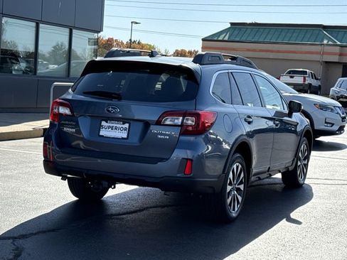 Used 2017 Subaru Outback 3.6R Limited image 3