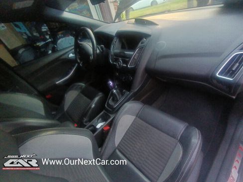 Used 2016 Ford Focus ST w/ Equipment Group 401A image 4