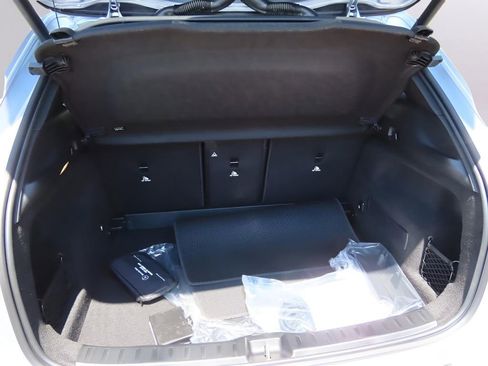 Certified 2025 Mercedes-Benz GLA 250 4MATIC image 37