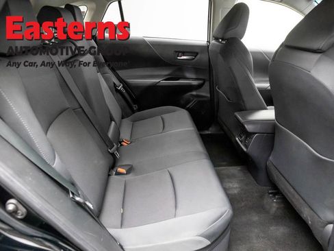 Used 2022 Toyota Venza LE image 22