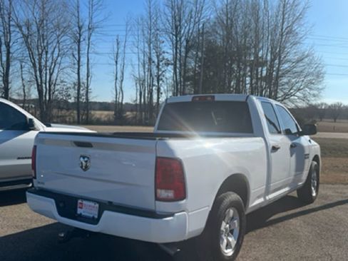 Used 2017 RAM 1500 Express image 4