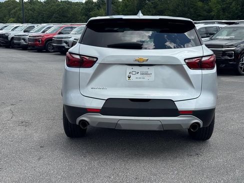 Used 2022 Chevrolet Blazer LT FWD image 4