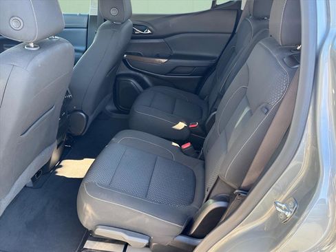 Used 2023 GMC Acadia SLE w/ Driver Convenience Package image 12