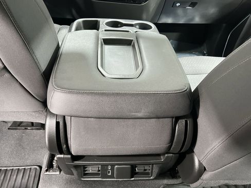 Used 2024 GMC Sierra 1500 Elevation image 21