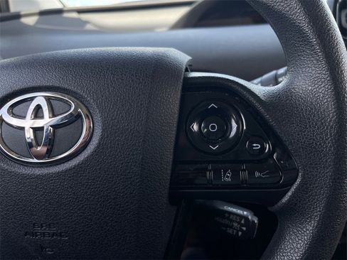 Used 2022 Toyota Prius LE image 13