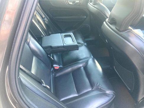 Used 2022 Volvo XC60 B6 Inscription w/ Advanced Package image 17