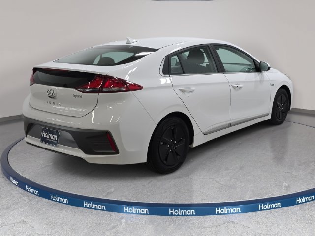 Used 2020 Hyundai Ioniq SE FWD image 6
