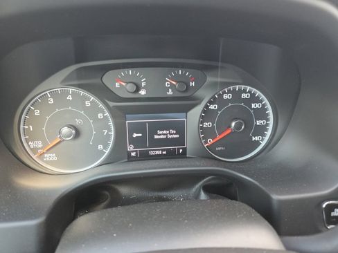 Used 2017 GMC Acadia SLE FWD image 14