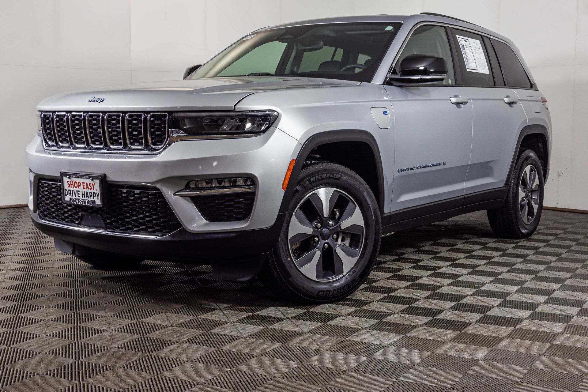 Used 2022 Jeep Grand Cherokee Limited 4xe AWD/4WD image 2