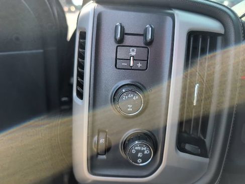 Used 2019 GMC Sierra 2500 SLT AWD/4WD image 18