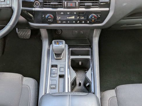 Used 2022 Nissan Pathfinder SV w/ SV Black Package FWD image 19