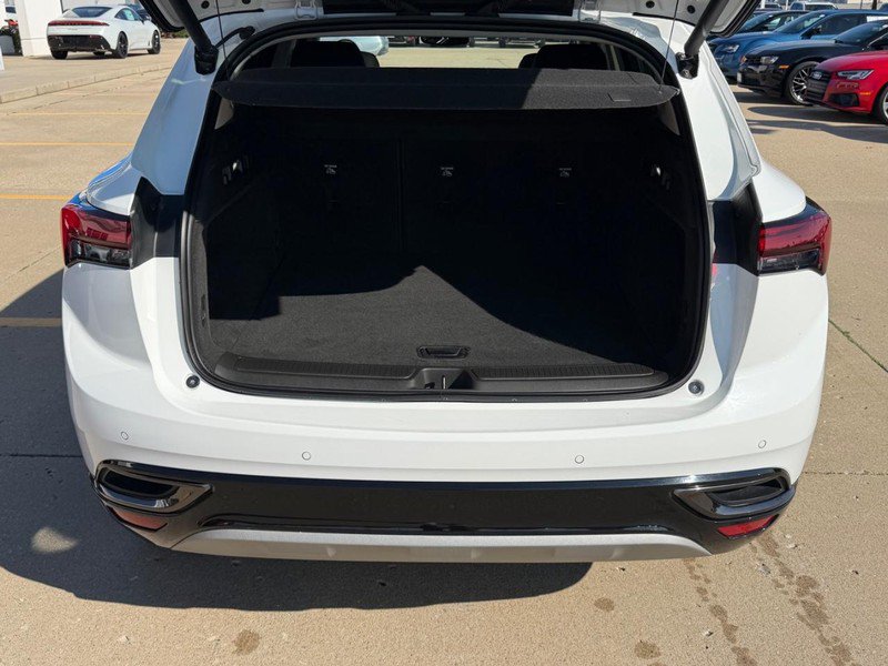 Used 2023 Buick Envision Essence w/ Sport Touring Package AWD/4WD image 4