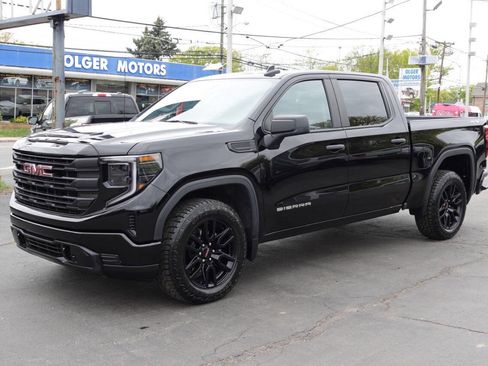 Used 2023 GMC Sierra 1500 Pro w/ Graphite Edition AWD/4WD image 2