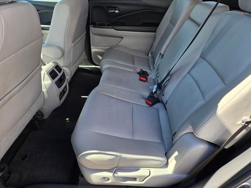 Used 2016 Honda Pilot Touring image 13