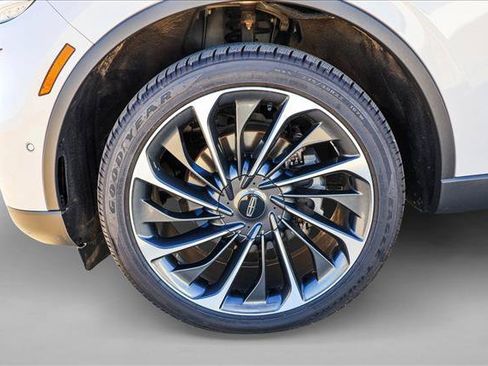 Used 2023 Lincoln Aviator Reserve w/ Equipment Group 201A AWD/4WD image 9