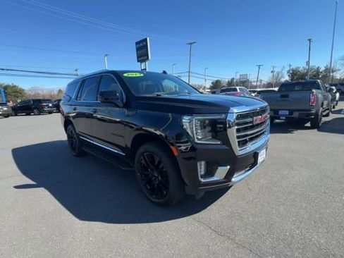 Used 2023 GMC Yukon SLT image 2