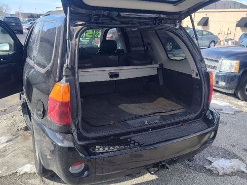 Used 2005 GMC Envoy Denali image 10