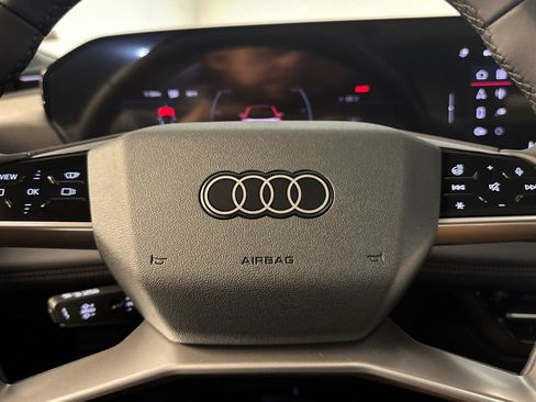 New 2025 Audi Q6 e-tron Premium Plus image 23