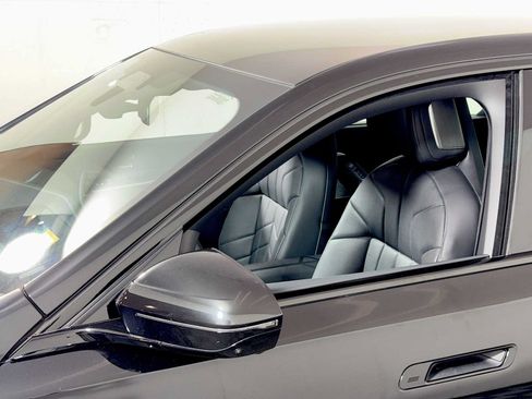 Used 2023 BMW 760i xDrive AWD/4WD image 29