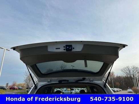 Used 2010 Toyota Highlander SE image 18