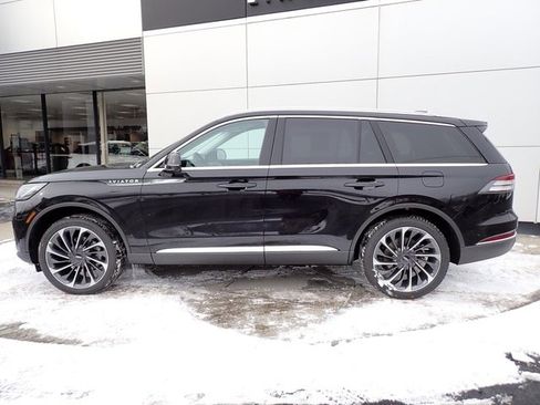 New 2025 Lincoln Aviator Reserve w/ Equipment Group 201A image 2