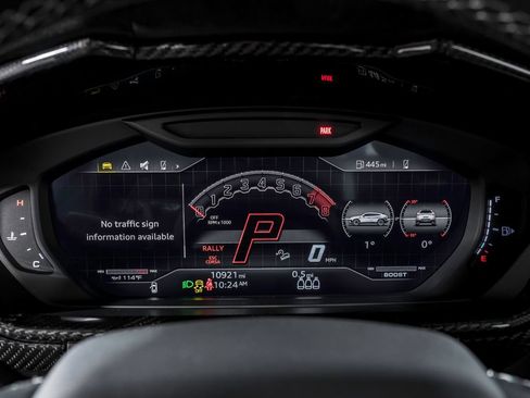 Used 2023 Lamborghini Urus Performante AWD/4WD image 19