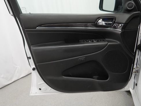 Used 2021 Jeep Grand Cherokee Overland image 44