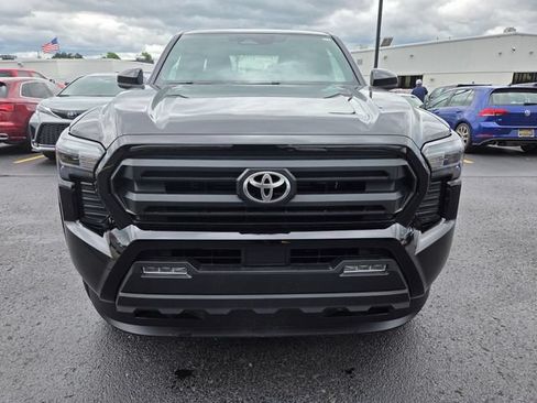 Used 2026 Toyota Tacoma SR5 AWD/4WD image 2