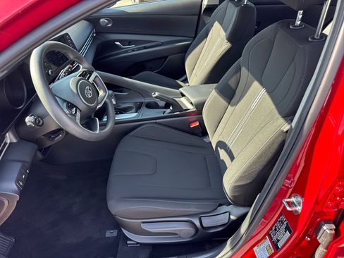 Certified 2023 Hyundai Elantra SEL image 9