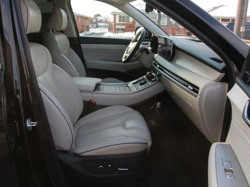 Used 2023 Hyundai Palisade Calligraphy image 10