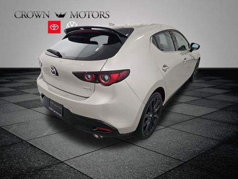 Used 2024 MAZDA MAZDA3 Hatchback w/Premium Plus Pkg image 6