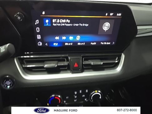 Used 2024 Chevrolet TrailBlazer LT w/ LT Cold Weather Package AWD/4WD image 27