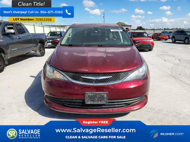 Used 2017 Chrysler Pacifica Touring w/ Tire & Wheel Group FWD image 7