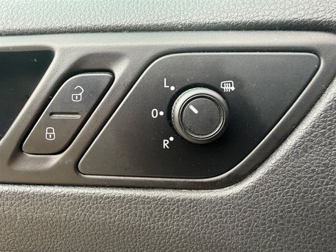 Used 2018 Volkswagen Jetta SE FWD image 27