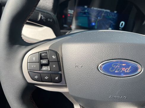 New 2025 Ford Explorer Active w/ Active Comfort Package image 23