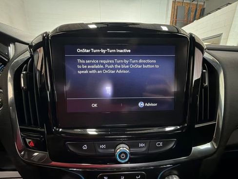 Used 2023 Chevrolet Traverse LT image 18