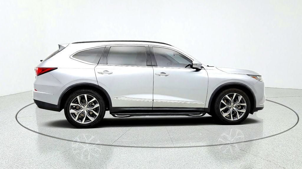 Used 2023 Acura MDX w/ Technology Package FWD image 4