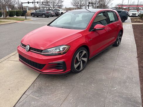 Used 2018 Volkswagen GTI SE image 7