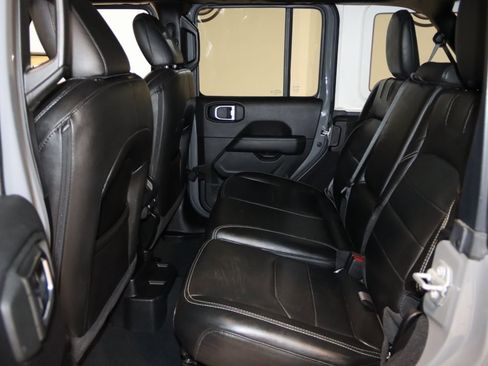 Used 2022 Jeep Wrangler Unlimited Sahara w/ Cold Weather Group image 64